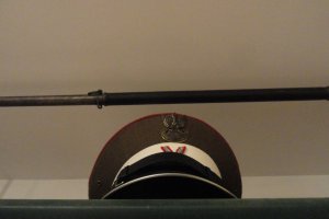Czapka szwoleżerska 2 pułku szwoleżerów rokitniańskich replika Szwadron tego pułku stacjonował w Pszczynie w l 1922 1926 i brał udział w przejęcie G Śl przez Polskę na moście w Goczałkowicach