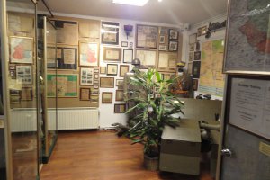 Fragment ekspozycji z działkiem ppanc bofors 