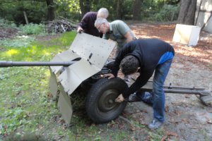 Limanowa Pszczyna 5 09 2014 sprowadzenie repliki działka przeciwpancernego bofors i umieszczenie w muzeum 4 