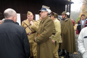 Wśród zaprosonych gości grupa rekonstrukcji historycznej z Muzeum 4 pułk 