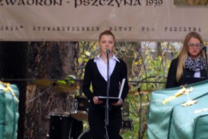 Występ uczennic Zespołu Szkół nr 2 im K Miarki w Pszczynie